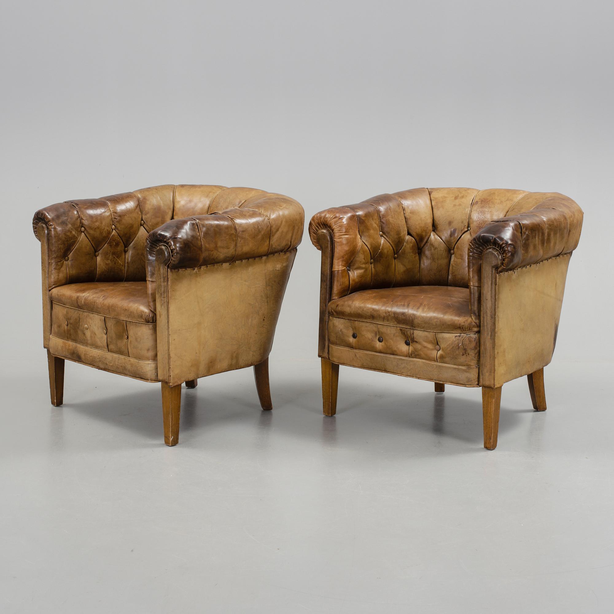 FÅTÖLJER, ett par, sk clubfåtölj, 1900-tal.