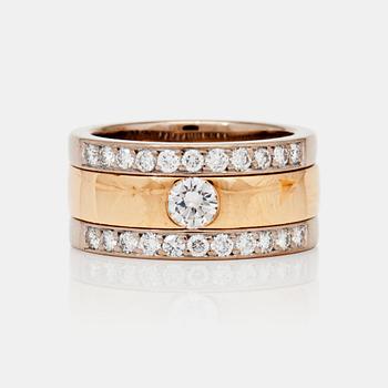 A brilliant-cut diamond ring, total carat weight circa 0.70 cts.