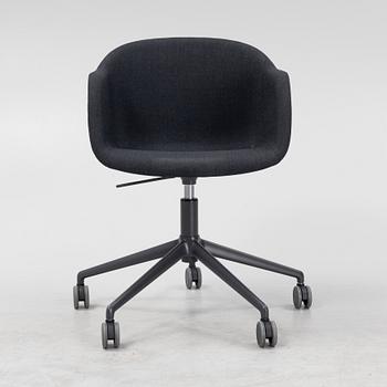 Iskos-Berlin, a 'Fiber' swivel office chair, Muuto.