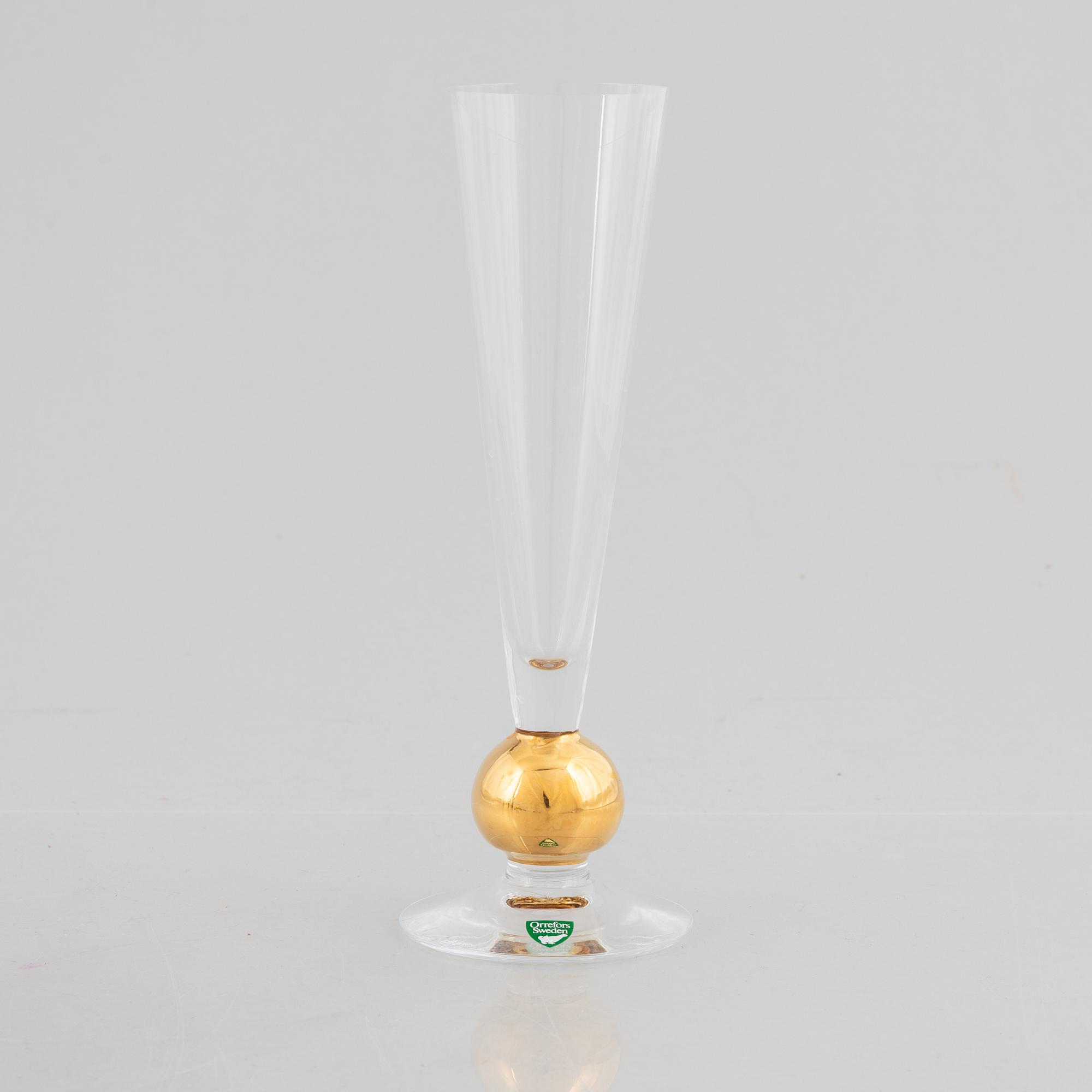 Gunnar Cyrén, champagneglas, 8 st, samt martini/cocktailglas, 8 st, "Nobel", Orrefors.