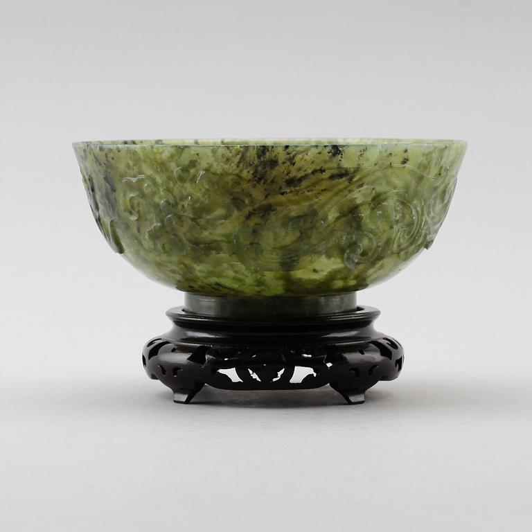 SKÅL, grön nefrit, Kina.