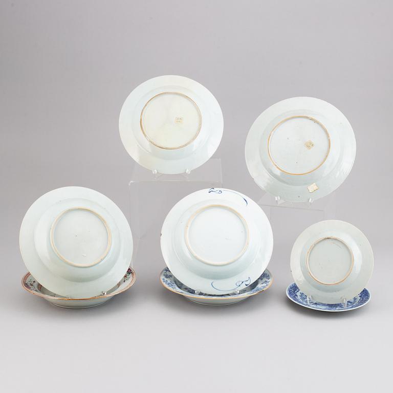 EIght blue and white and famille rose dishes, Qing dynasty, Qianlong (1736-95).