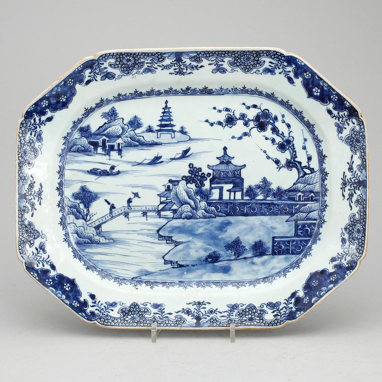 STEKFAT, porslin, Qianlong, Kina 1700-tal.