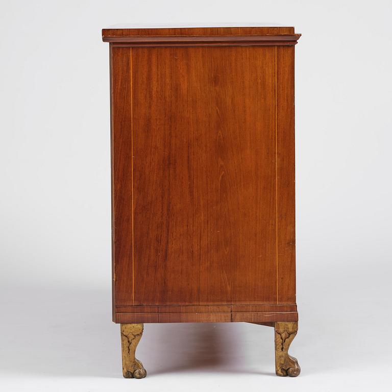 A late Gustavian mahogany writing commode in the manner of I. Löfgren, Stockholm circa 1800.