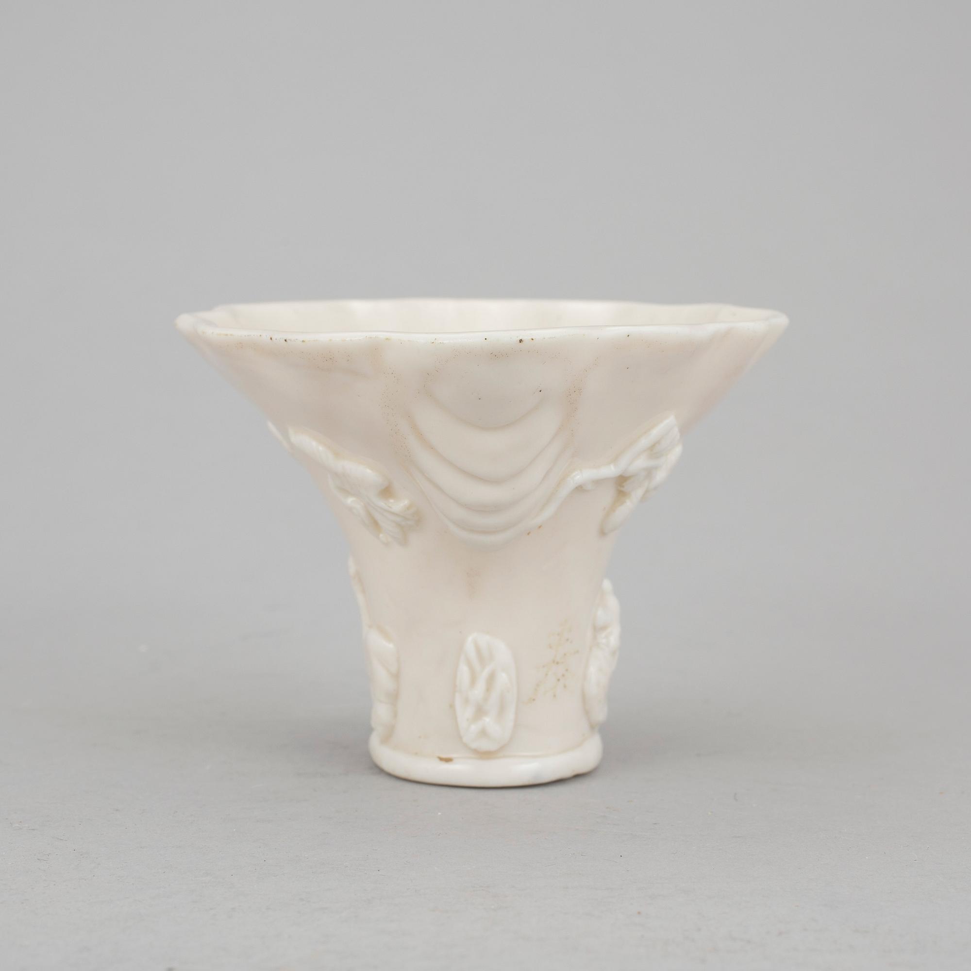 VINOFFERBÄGARE, blanc de chine, Kina, 1700-tal.