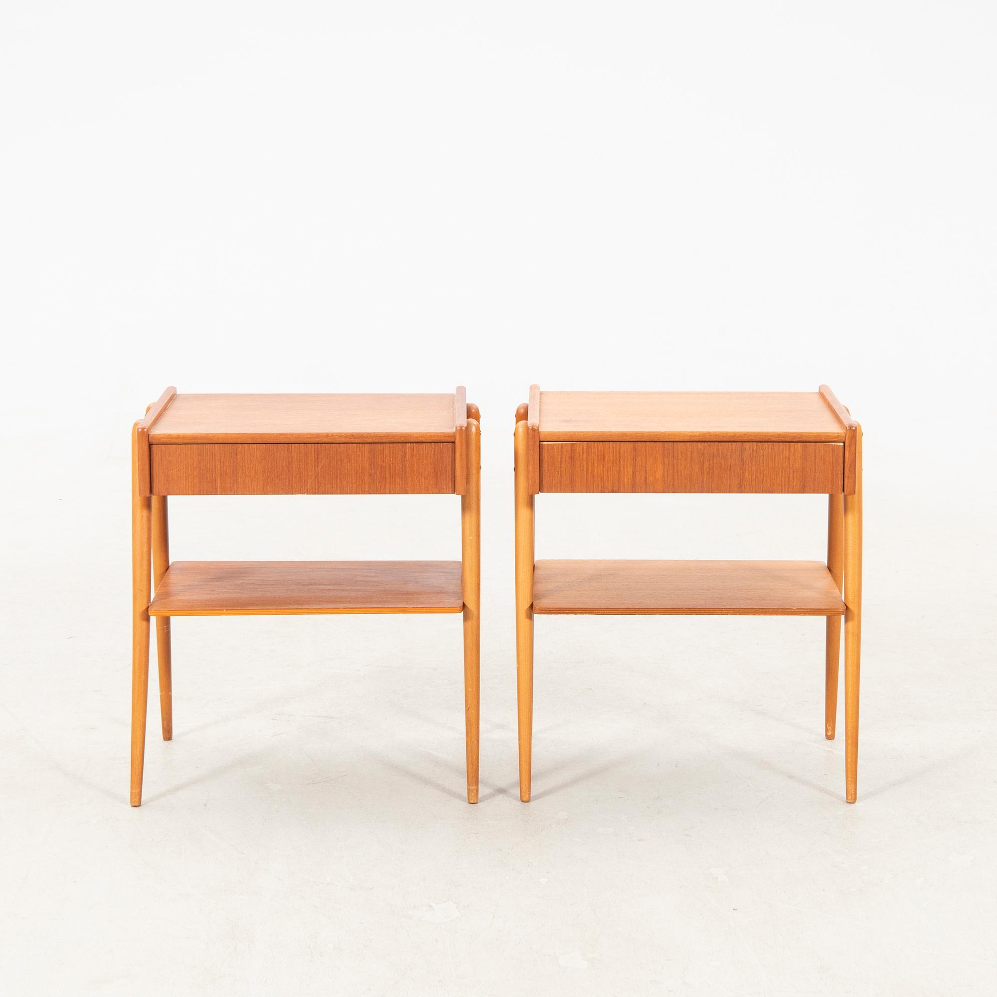 Sängbord ett par 1900-talets mitt Ab Carlström & Co möbelfabrik.