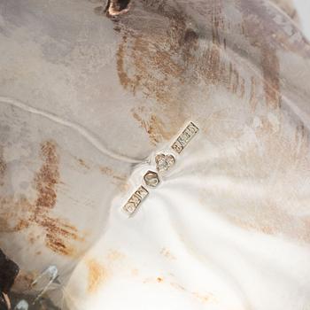 Kaffekanna, gräddkanna och sockerskål, silver, rokokostil, bl.a. Sven Carlsson, Stiltenn, Stockholm 1968.