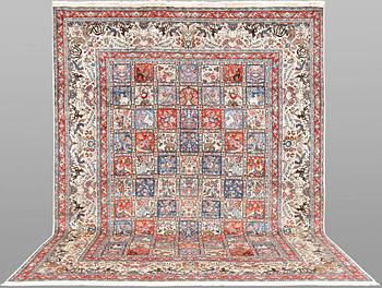 A Bakhtiari carpet, approx. 407 x 304 cm.