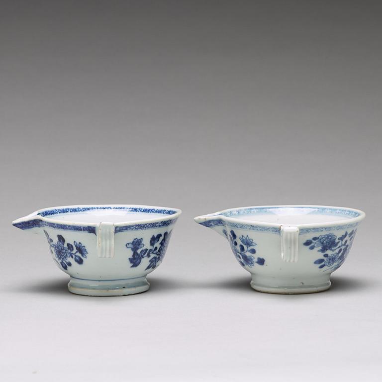 A pair of blue and white sauce boats, Qing dynasty, Qianlong (1736-95).