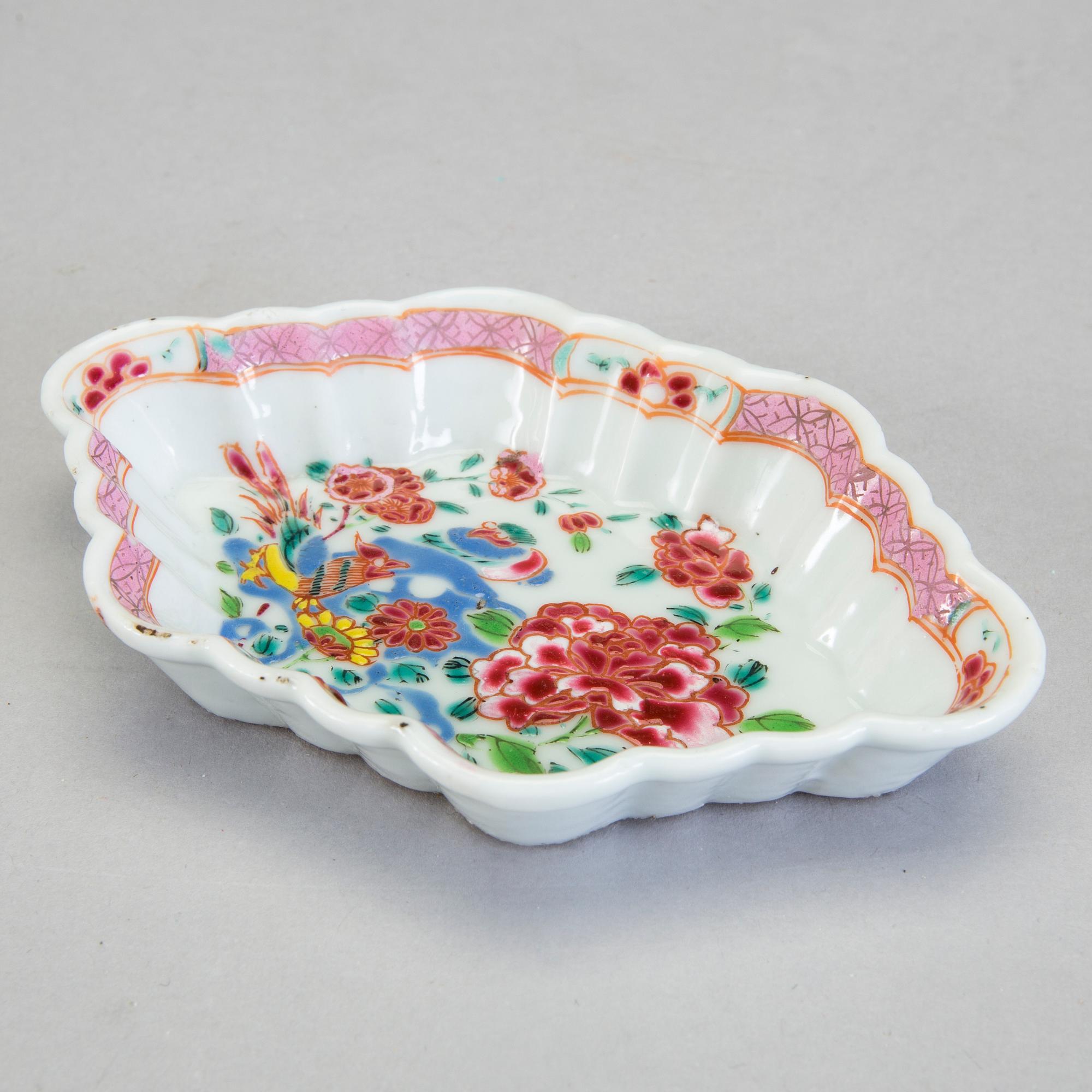 SKEDFAT I PORSLIN, Kina Qing-dynastin, Qianlong(1736-95).