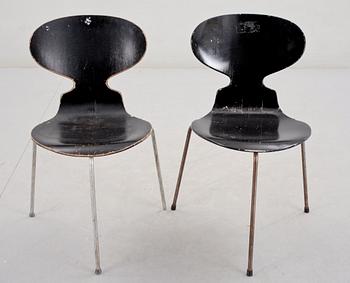 STOLAR, 2 st, "Myran", Arne Jacobsen för Fritz Hansen.