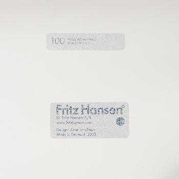 Arne Jacobsen, karmstolar, 4 st, "Sjuan", Fritz Hansen, Danmark, 2002.