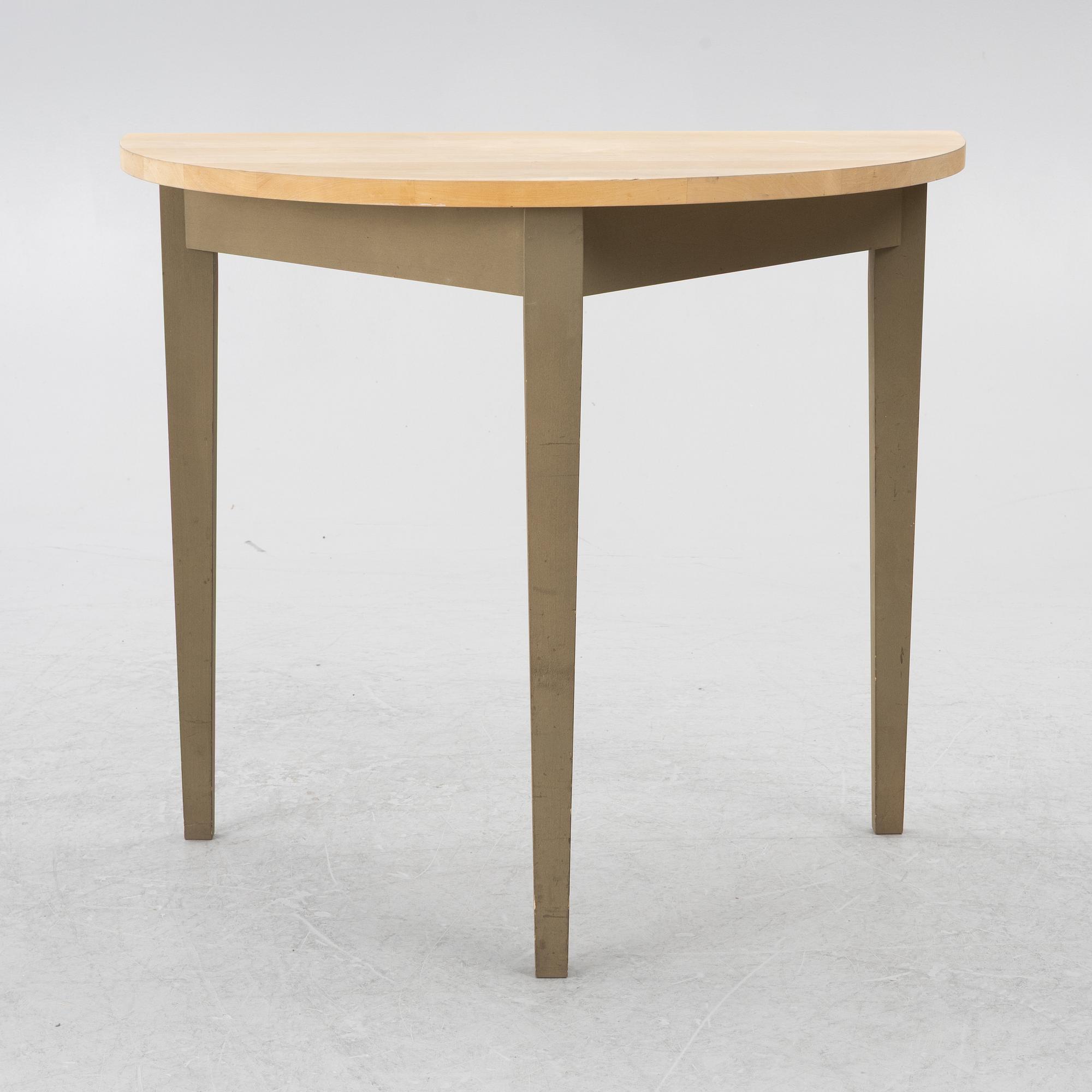 Nirvan Richter, bord, Norrgavel.