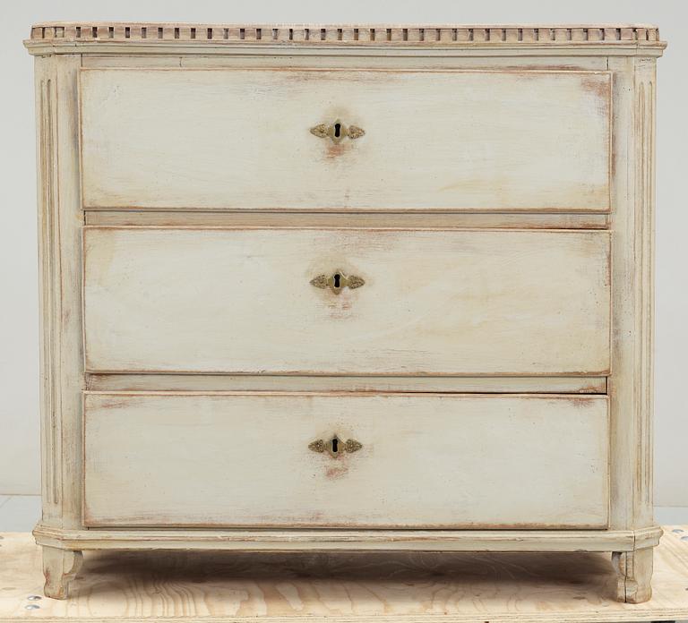 BYRÅ, sengustaviansk stil, 1800-tal.