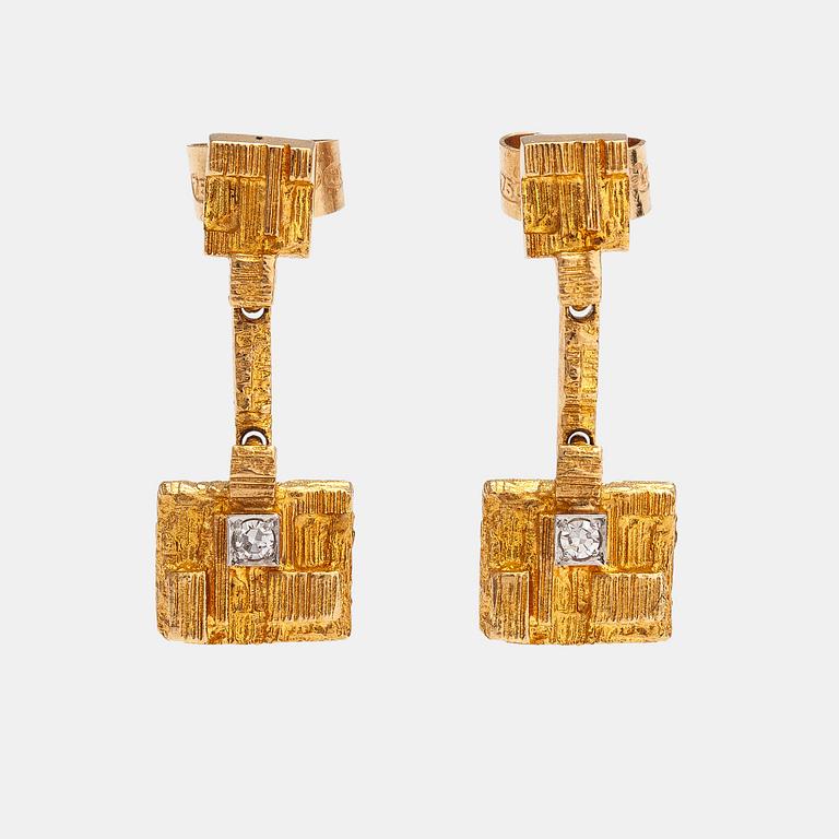 Björn Weckström, Örhängen "Thai", 18K guld, 8/8-slipade diamanter ca 0.04ct tot. Lapponia 1976.