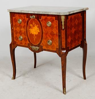 BYRÅ, gustaviansk stil, 1900-talets mitt.