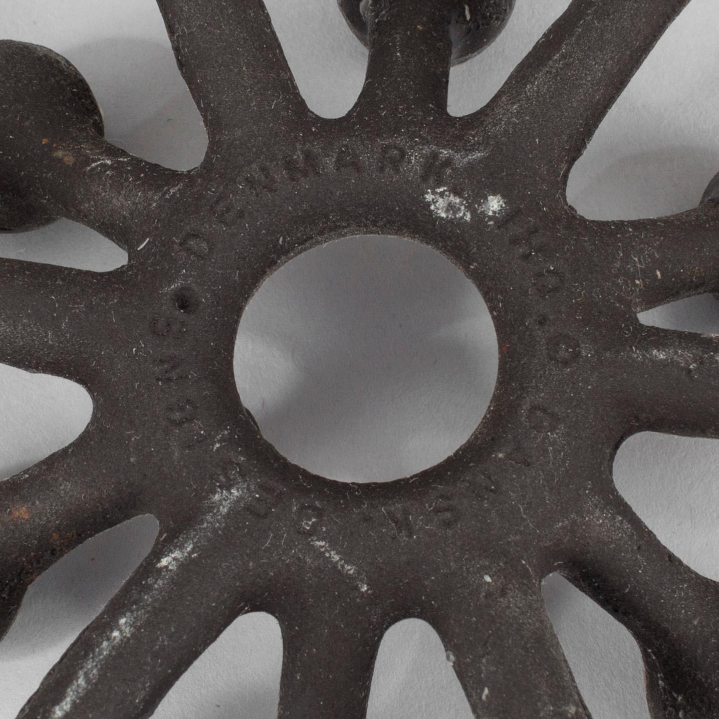 JENS QUISTGAARD, ljusstake, gjutjärn, Dansk Designs, Danmark.