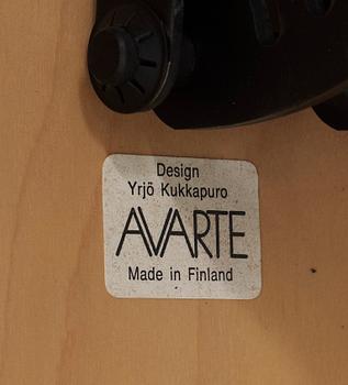 SKRIVBORDSSTOL, "Plaano" av Yrjö Kukkapuro för Avarte, Finland.