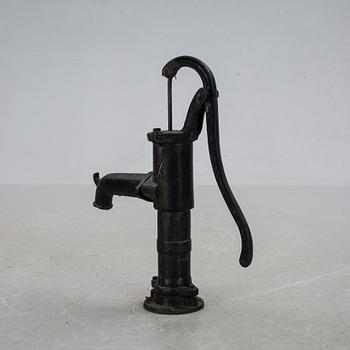 VATTENPUMP, gjutjärn. 1800/1900-tal.