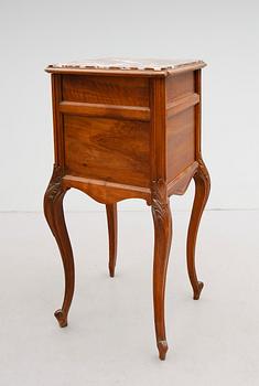 POTTSKÅP, Frankrike, 1800-talets andra hälft.