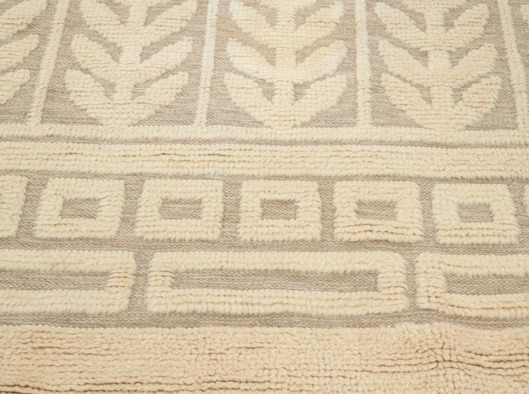 Elsa Gullberg, A carpet, knotted pile in relief, ca 348,5-351,5 x 230,5-236,5 cm, probably Elsa Gullberg.