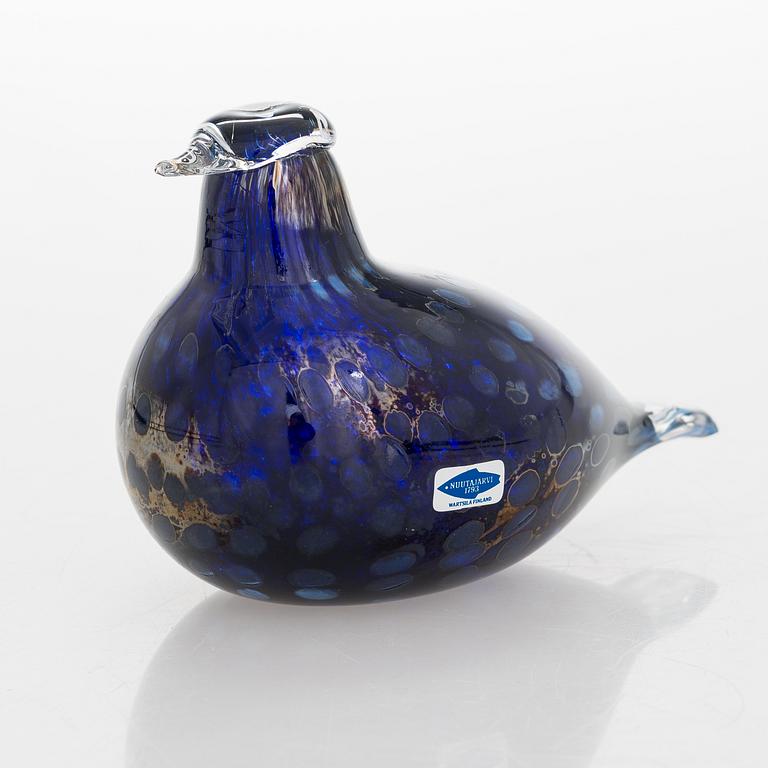 OIVA TOIKKA, a glass sculpture signed Oiva Toikka Nuutajärvi Notsjö 68/1500.