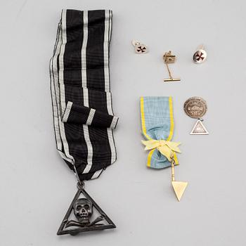 PARTI ORDENSMÄRKEN, bl a Frimurarna, 1900-tal.