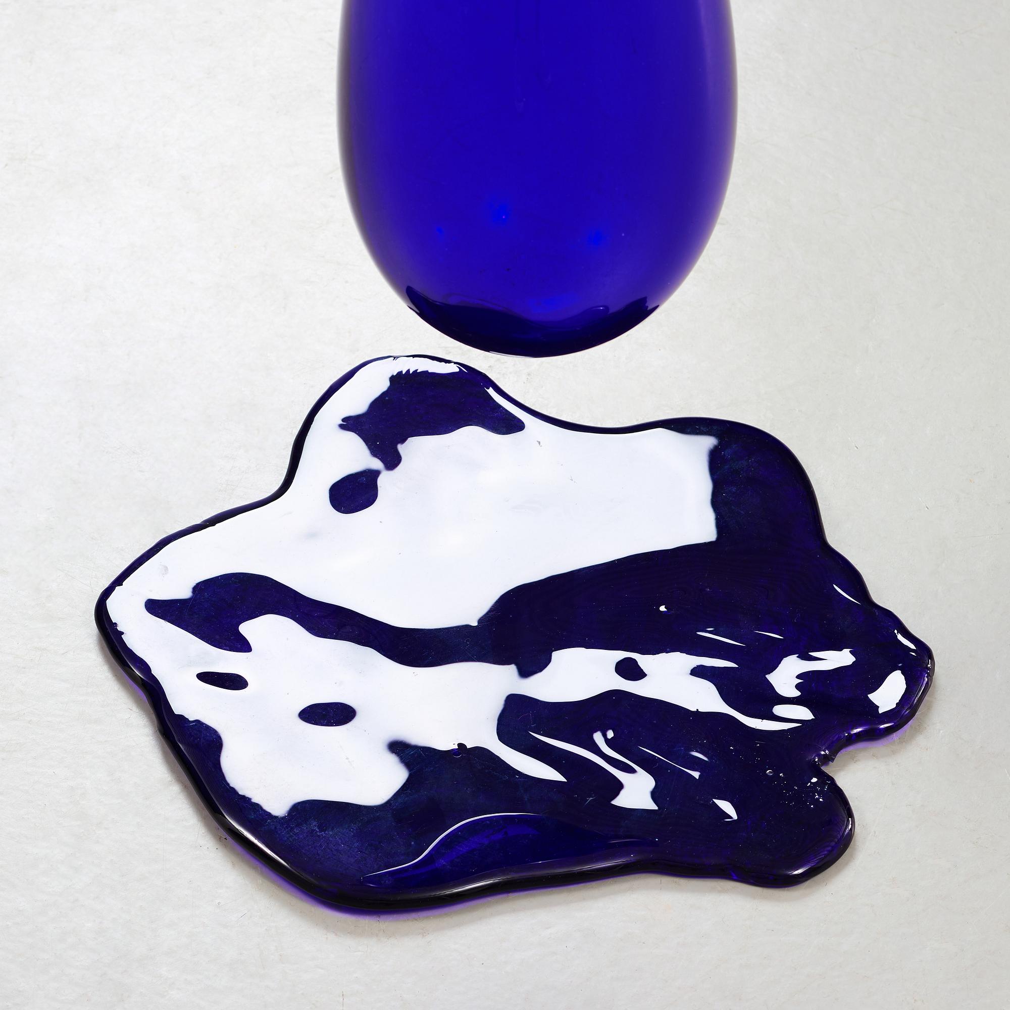 A Danilo De Rossi blue glass 'Glo' lamp, Leukos, Italy.