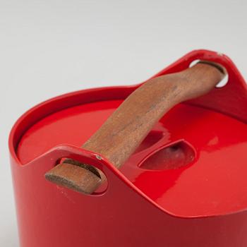 TIMO SARPANEVA, an enamel casserole pot for W Rosenlew & Co, Pori, Finland.