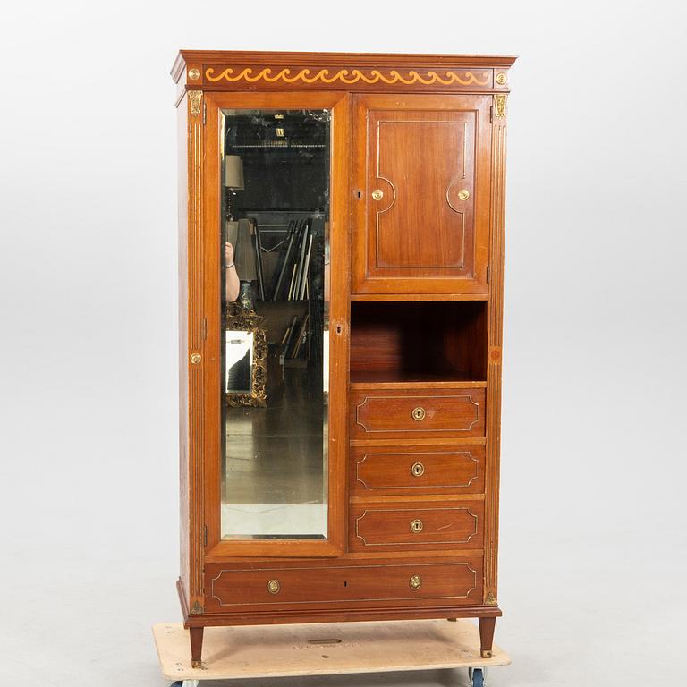 Wardrobe/Closet from CE Jonssons Möbelfabrik, early 20th century.