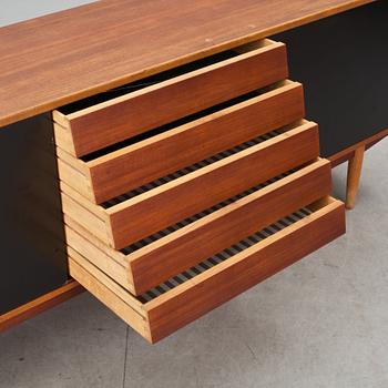 SIDEBOARD, "Trio", Nils Jonsson, Troeds, 1900-talets andra hälft.