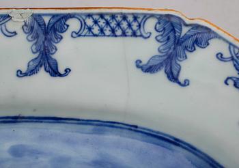 STEKFAT, porslin, Kina, Qianlong 1736-1795.