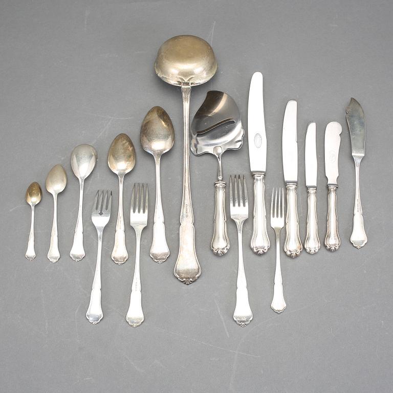 BESTICKSERVIS, 158 st, silver, liknande svenska modellen "Viktoria", Kultakeskus Oy, Tavastehus, 1940. Tot vikt ca 3860g.