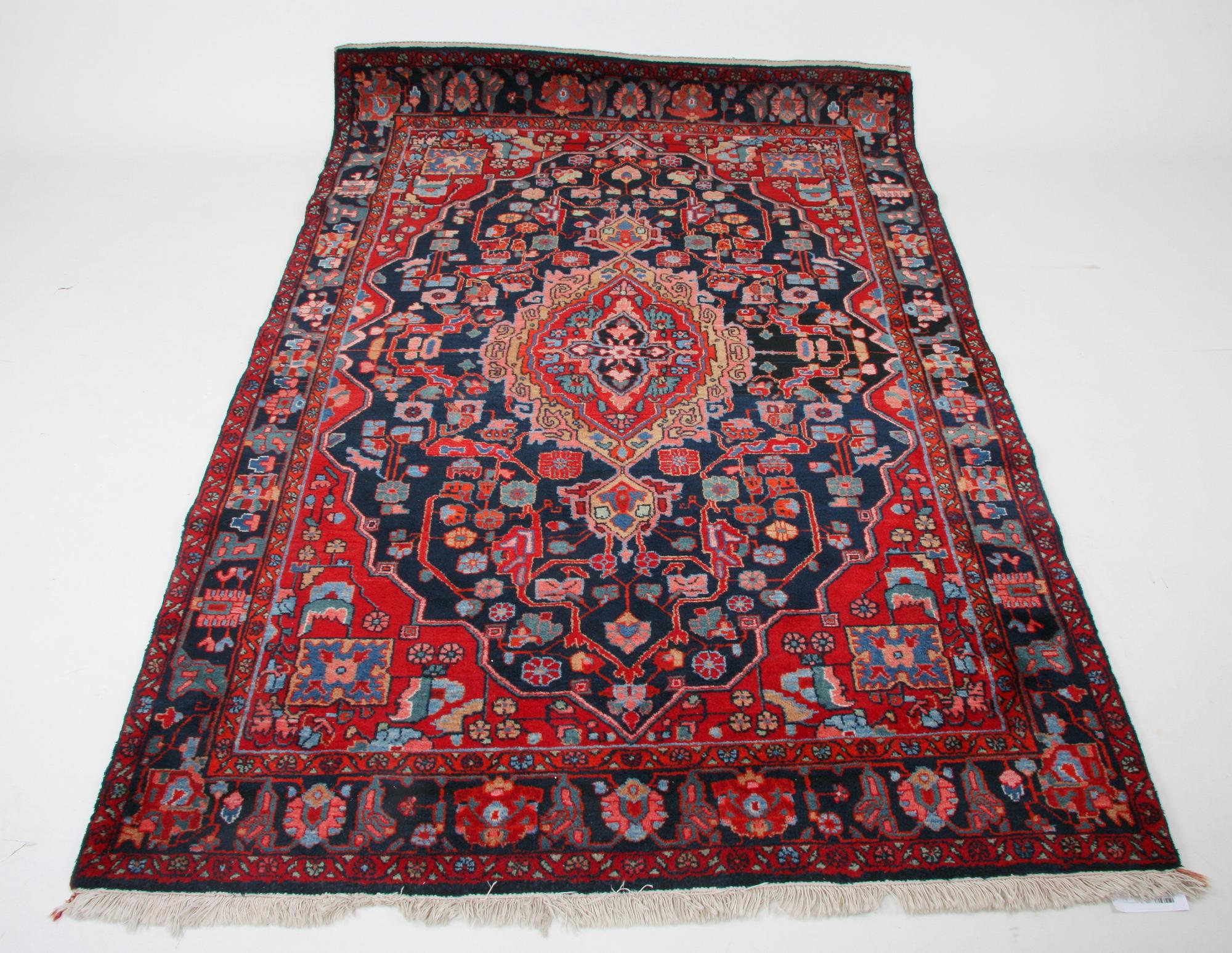 MATTA, orientalisk. 203 x 130.