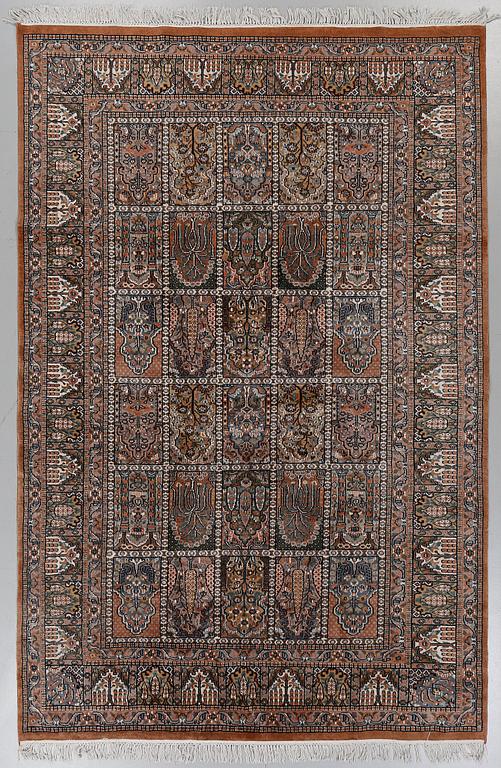 MATTA, troligen Pakistan. 1900-talets senare del, 280 x 186 cm.