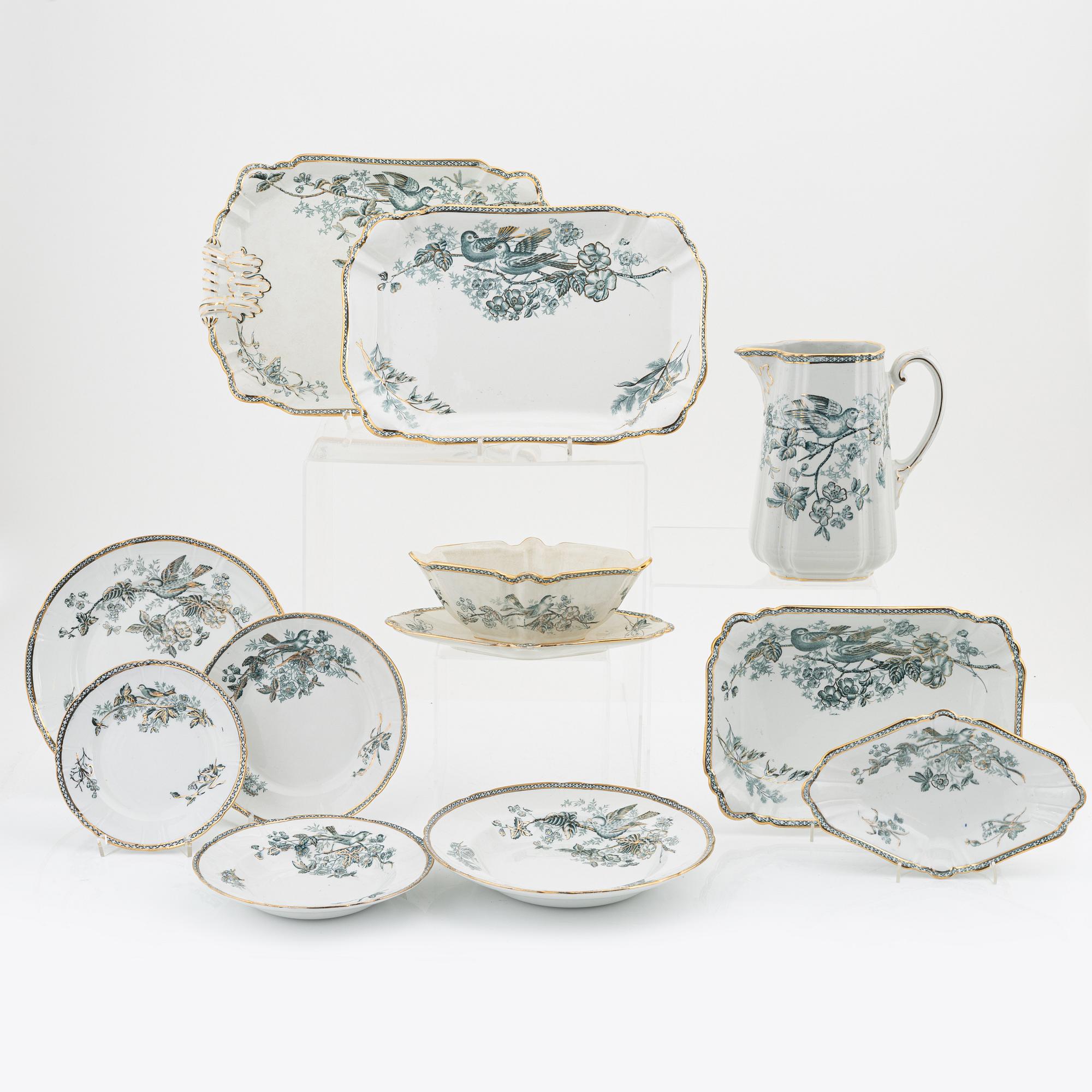 An 88-peice 'Wexiö Guld' creamware dinner service, Gustavsberg, early 20th Century.