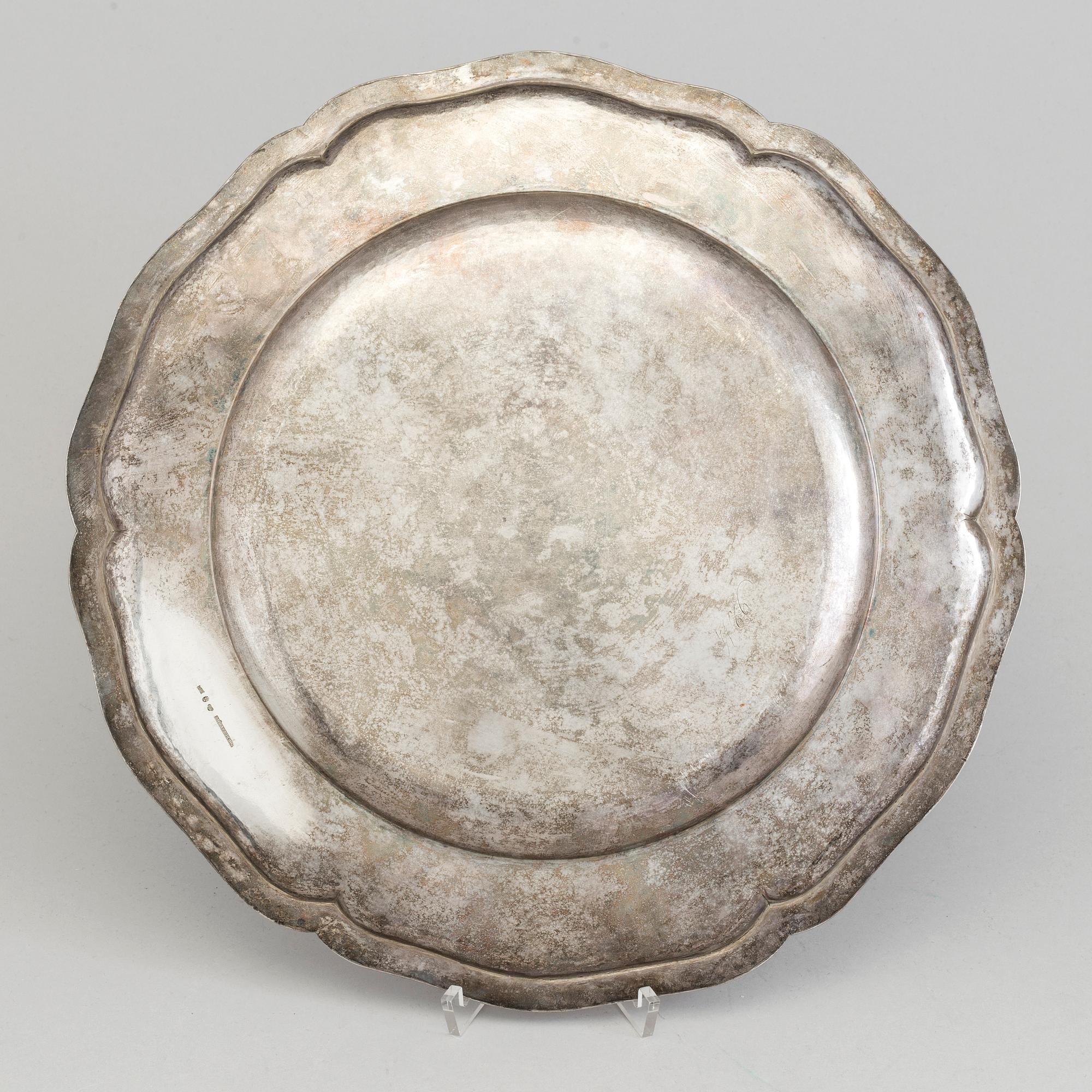 A Swedish silver dish with the family crest of Åkerhielm by Gustaf Möllenborg in Stockholm 1850.
