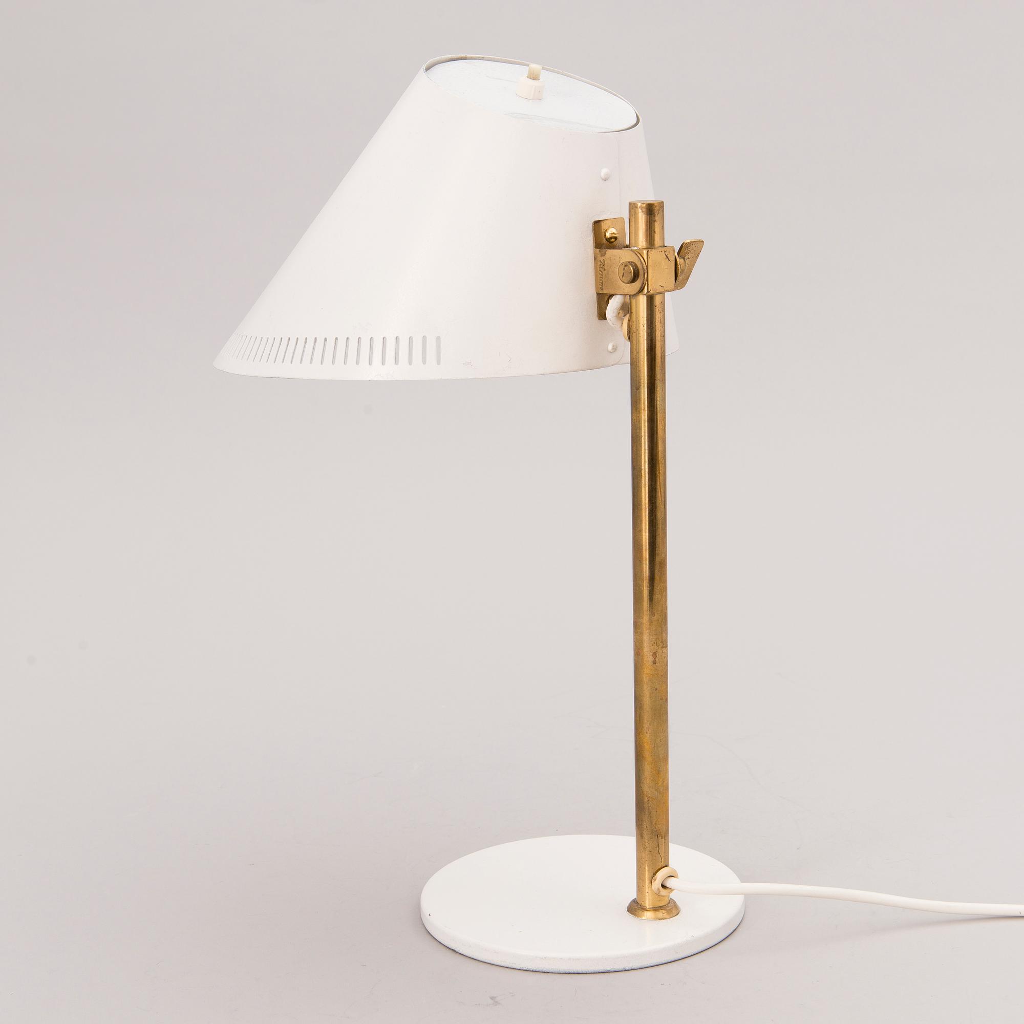 PAAVO TYNELL, bordslampa, modell 9227, Idman 1900-talets mitt.