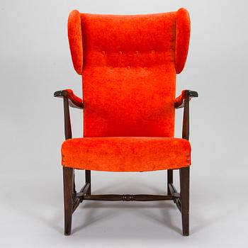 A mid-20th century armchair.