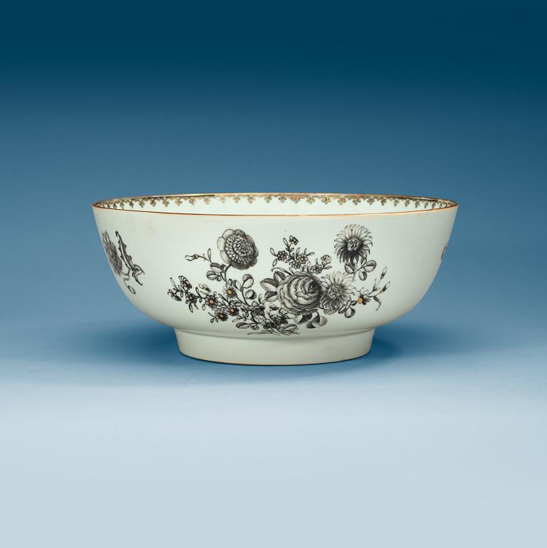 A grisaille punch bowl with a Swedish Bank note, Qing dynasty, Qianlong dated 1762.