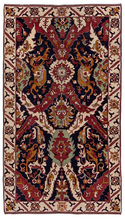 Semiantik "drak" matta, västra Persien, ca 237 x 133 cm.