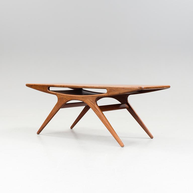 A Johannes Andersen "Smile" coffee table, 1950's.