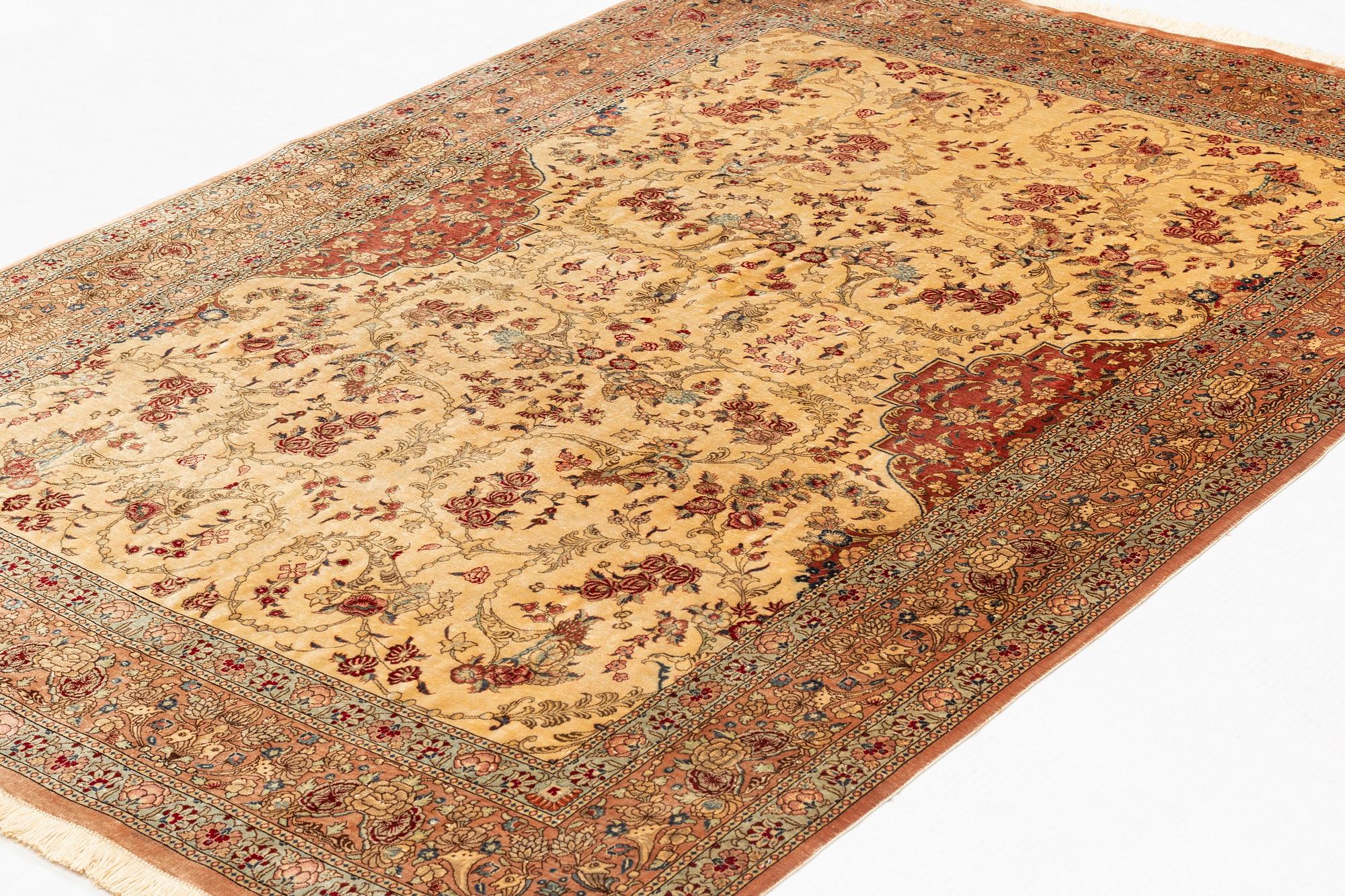 Matta, Old, silk Ghom, ca 188 x 130 cm.