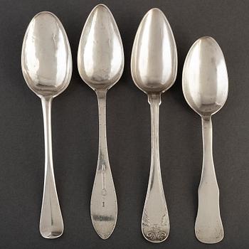 Skedar, 4 st olika, silver, 17-/1800-tal, bl a Otto Wilhelm Kjellberg, Västerås 1840.