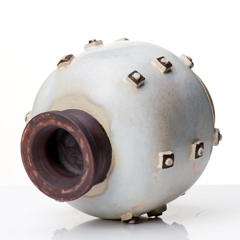 Wilhelm Kåge, a 'Farsta' stoneware jar, Gustavsberg studio, Sweden 1940-50's.