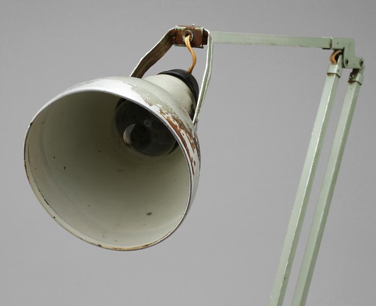 BORDSLAMPA, Erpé, 1900-talets andra kvartal.