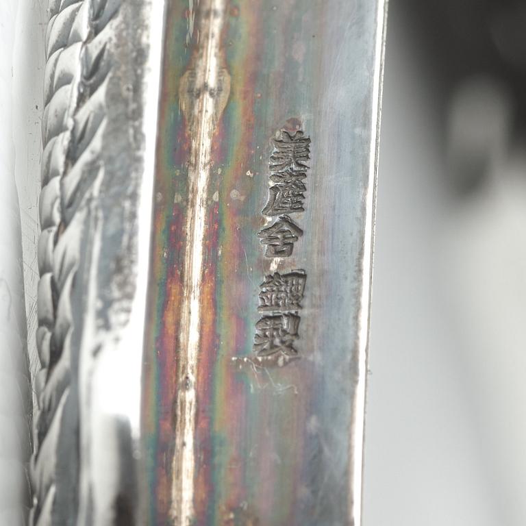 RAMAR, tre stycken silver. Japan och Kina tidigt 1900-tal. Den större märkt Miyamoto Shoko, Tokyo.