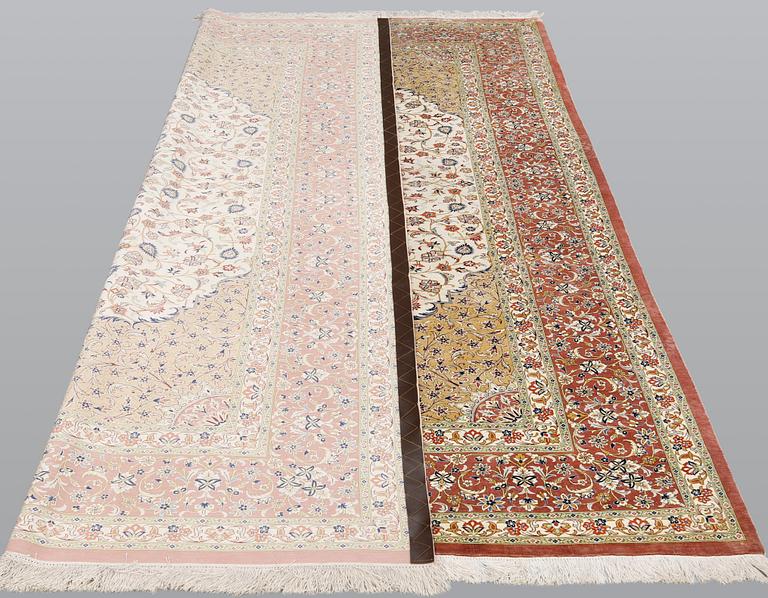 A silk Qum carpet, ca 295 x 195 cm.
