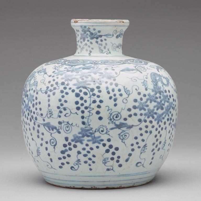 A blue and white vase, Ming dynasty (1368-1644).