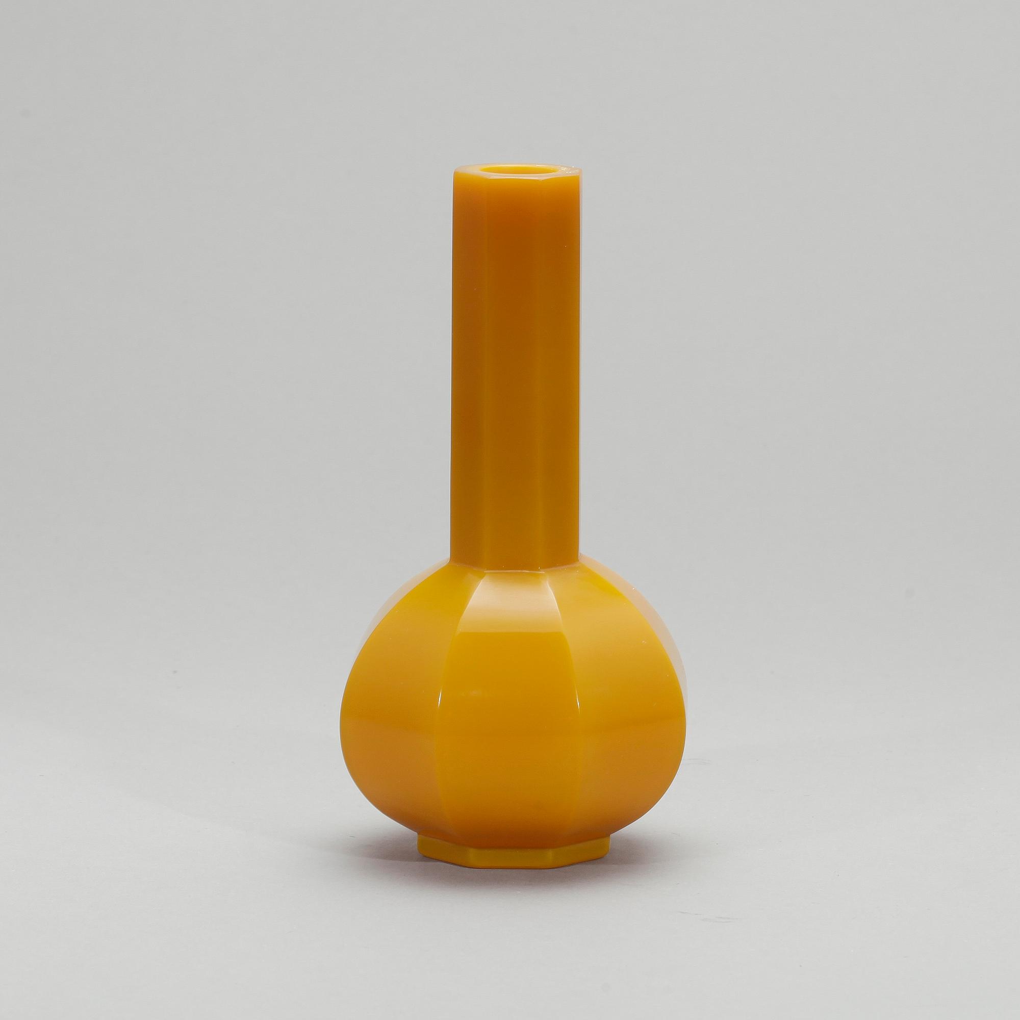 VAS, pekingglas, Kina, 1800-tal.